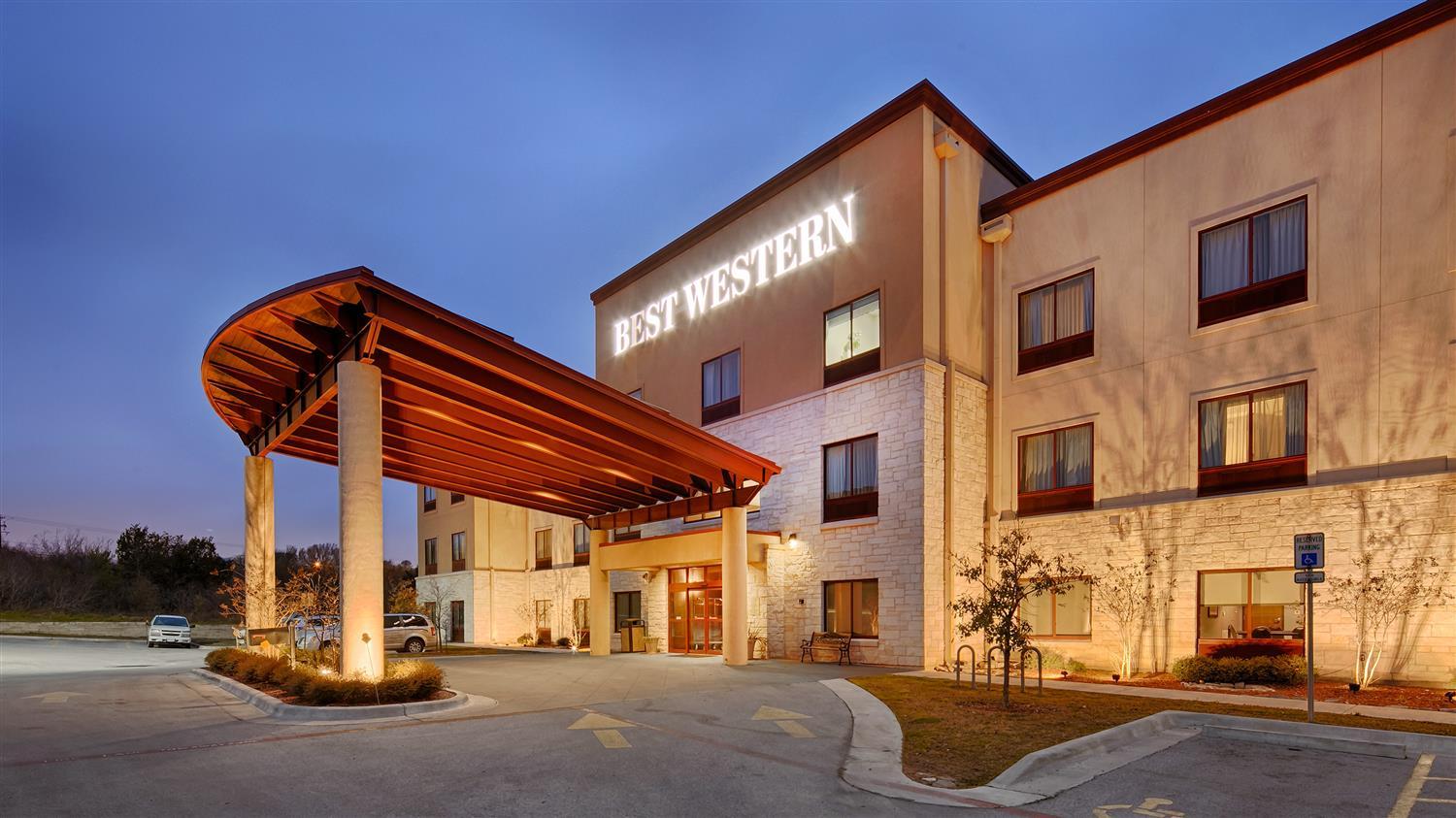 Best Western Plus Austin Airport Inn & Suites Dış mekan fotoğraf