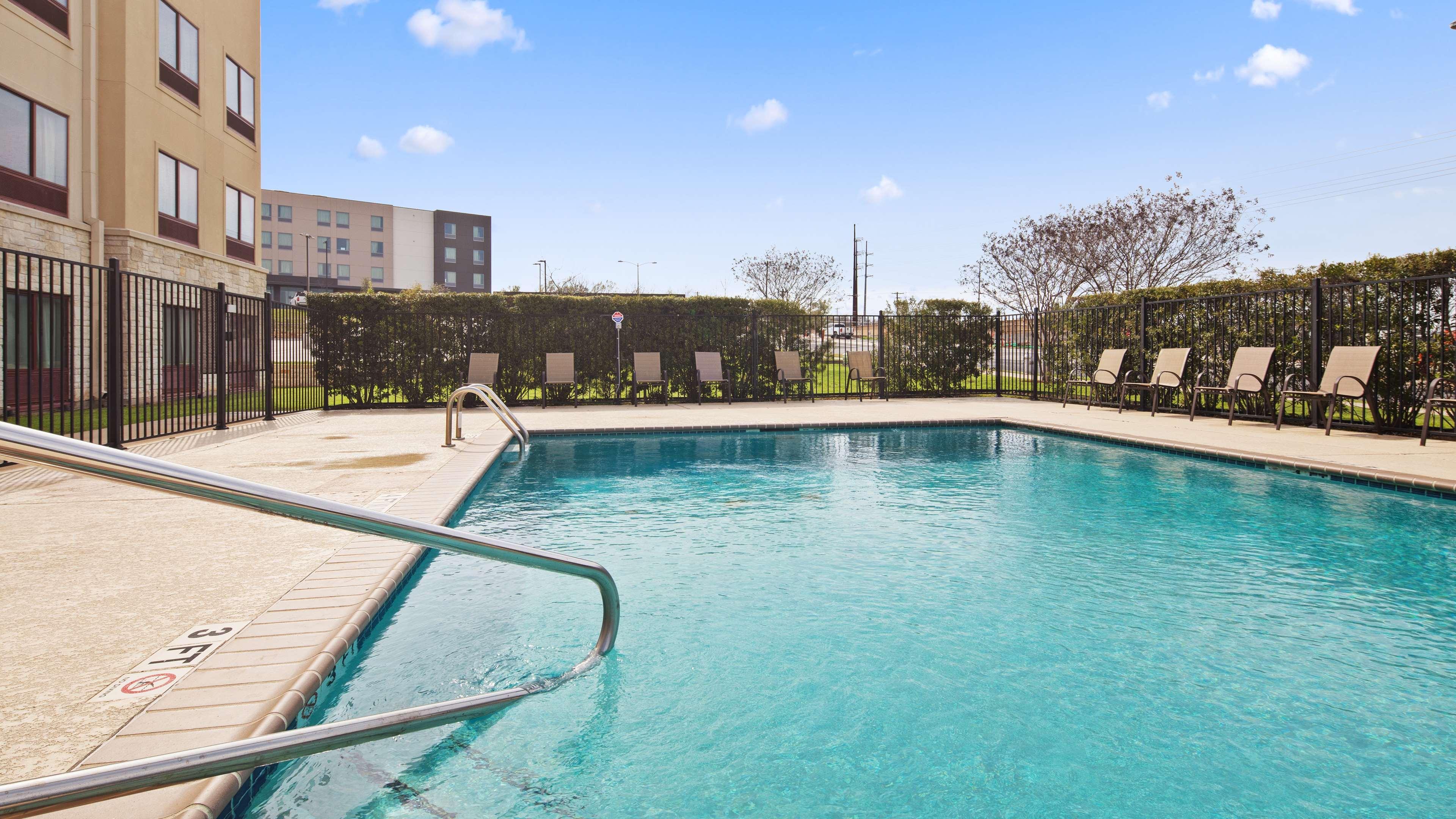 Best Western Plus Austin Airport Inn & Suites Dış mekan fotoğraf
